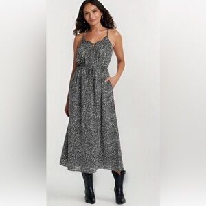 Universal Thread Black and White Maxi Dress